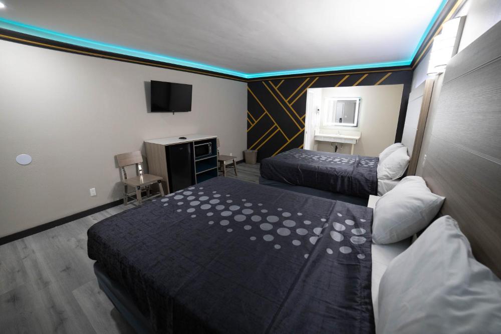 Deluxe Double Room interior